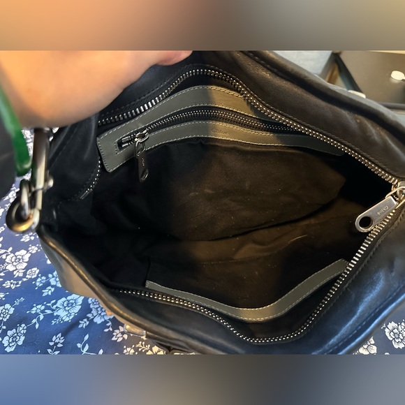 Authentic adorable butter soft Grey Chloe bag with shoulder strap - Picture 5 of 10